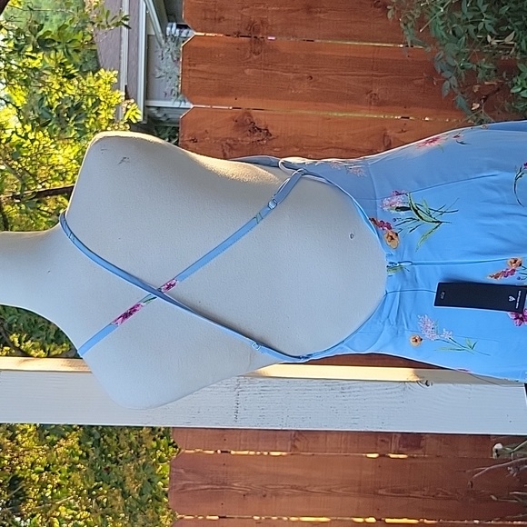 NWT Lulu's Blooming Vision Light Blue Floral Print Maxi Dress - Picture 6 of 11